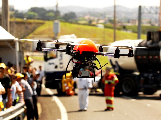 "Esse tipo de evento é o melhor uso do Vant, quando ele consegue proporcionar a captura de imagens no local de difícil acesso ou restrito, onde outro meio não seria possível", afirmou o empresário Flávio Porto, presidente da Protecães, que mantém parceria com a CCR Rodoanel Foto: Aloisio Maurício/Terra