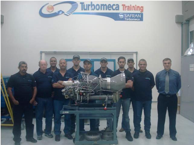 GRAer/GO enviou ao Centro de Treinamento da Turbomeca Brasil, fabricante do motor a reação Arriel, na cidade de São José dos Campos – SP, quatro de seus mecânicos para a realização do Curso de 1º Escalão do Motor Arriel 1, utilizado em uma de nossas aeronaves, o Falcão 01, que é operado pela Polícia Militar de Goiás desde 1982.