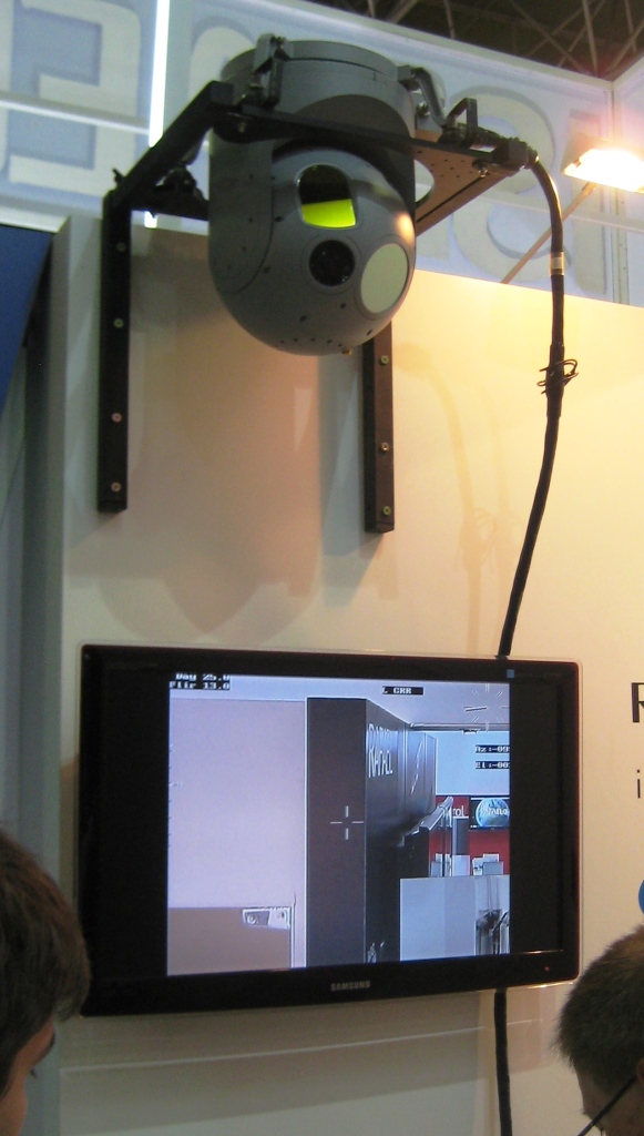 Já o sistema apresentado pela ControlP, uma empresa israelense de sistemas de vigilância e reconhecimento do grupo Rafael, apresentou seus sistemas multisensores de médio alcance SHAPO e de longo alcance DSP-HD, com sensores IR, HD TV, e apontador e telêmetro laser opcionais.