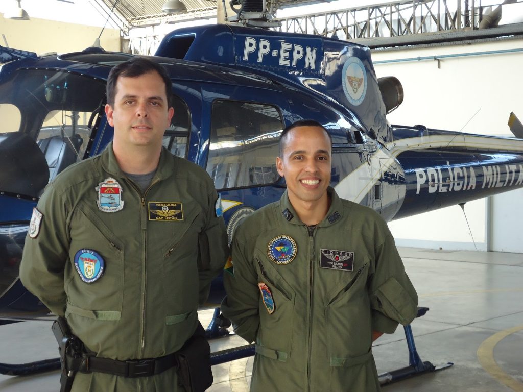 Cap Leitão e 1°Ten Samir