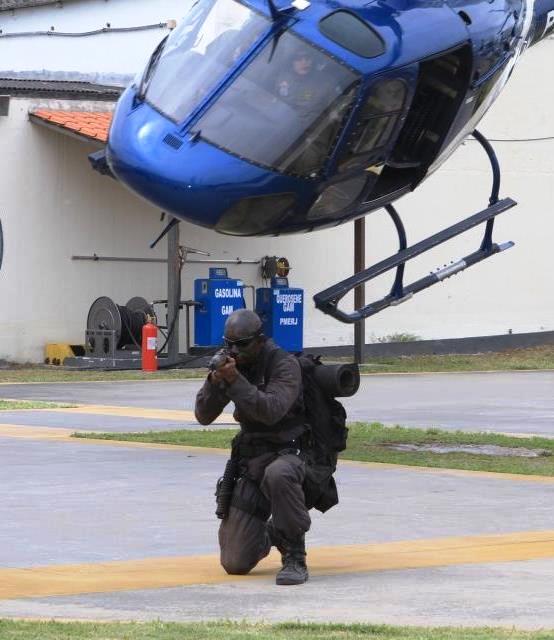 Foto do GAM da PM do Rio de Janeiro. Samurais do século XXI