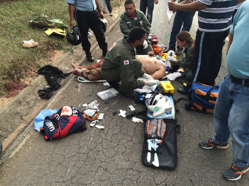 Arcanjo socorre motociclista em Esmeraldas, Minas Gerais.