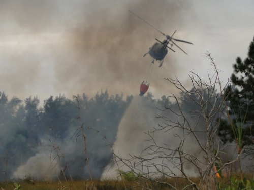 08-12-2014-17-26-15-incendio-florestal.-by-2-cia-de-aviacao-divulgacao