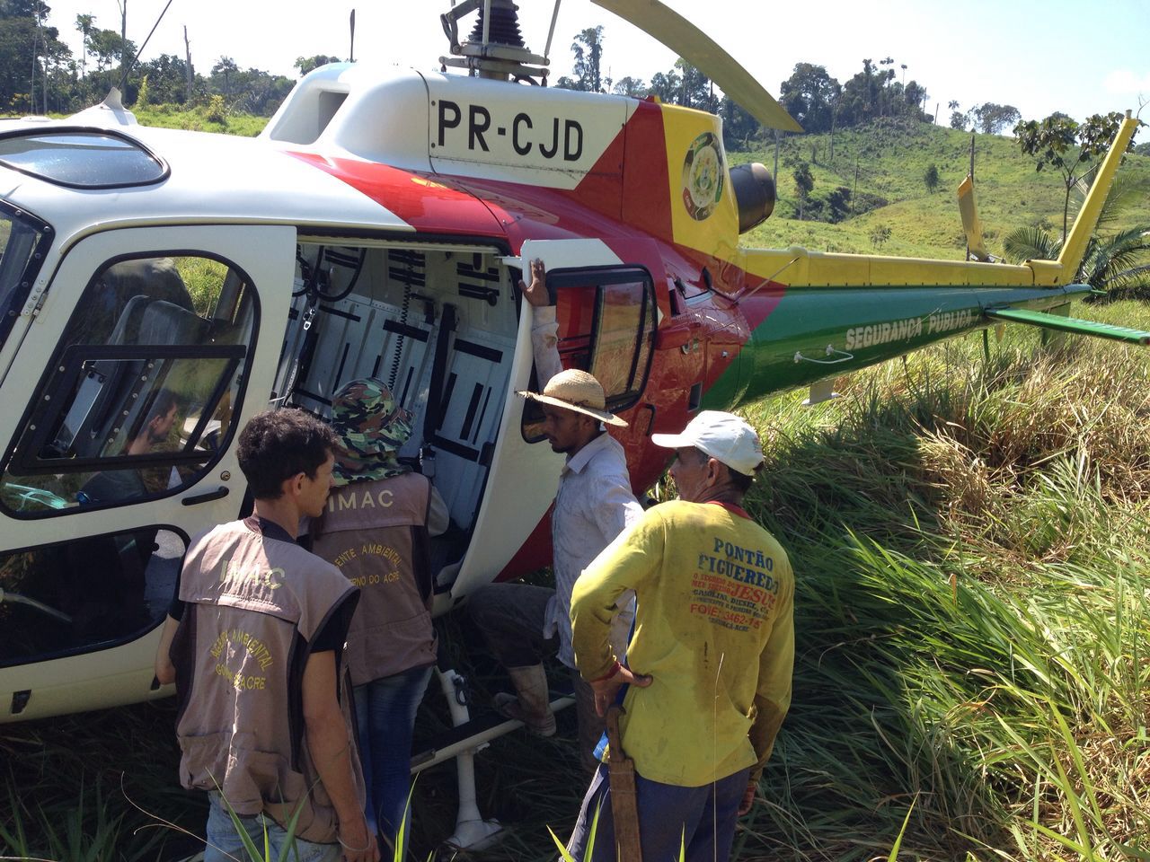 Governo intensifica fiscalização de desmatamento e queimadas em Tarauacá/AC Governo intensifica fiscalização de desmatamento e queimadas em Tarauacá/AC