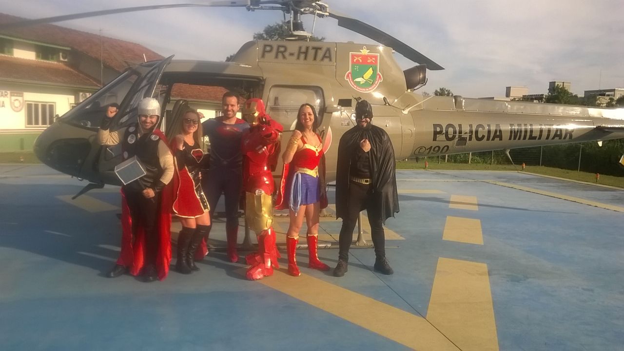 Faça uma criança feliz)