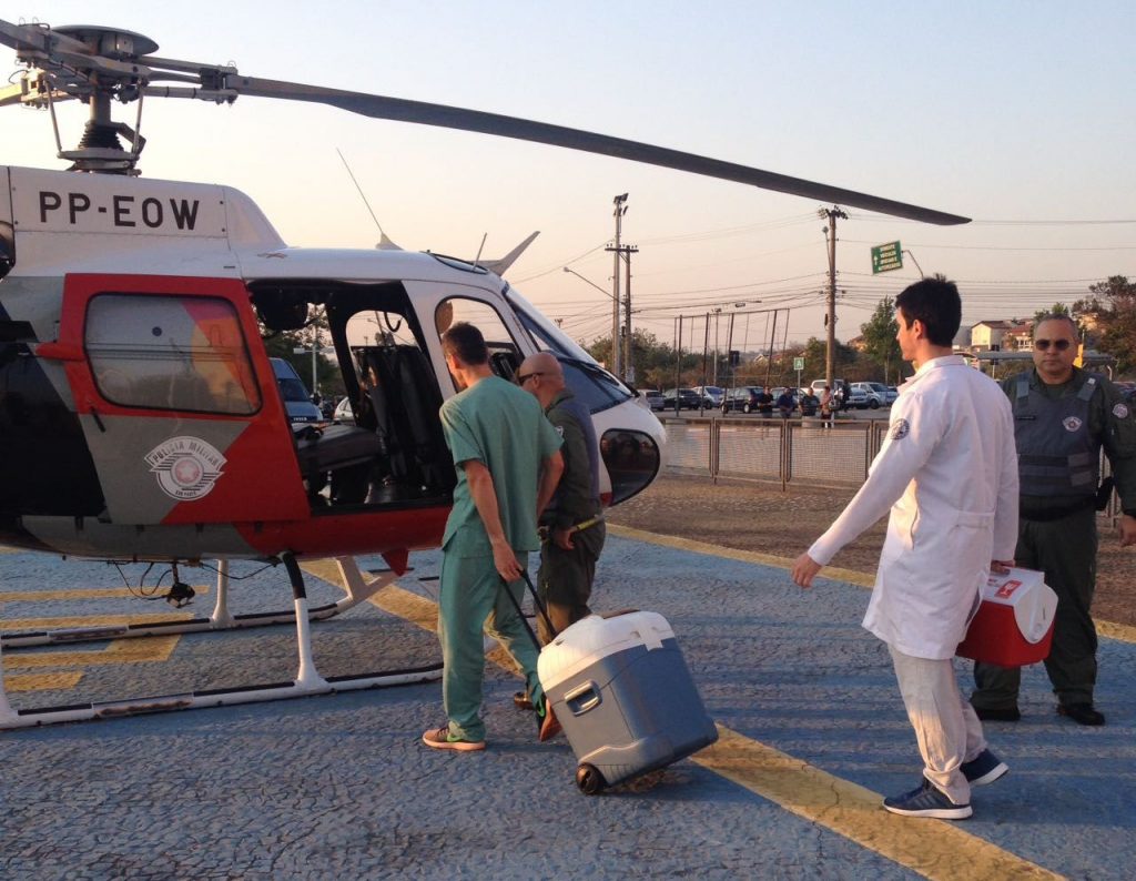 Águia 8 transporta coração e pulmão para transplante em São Paulo