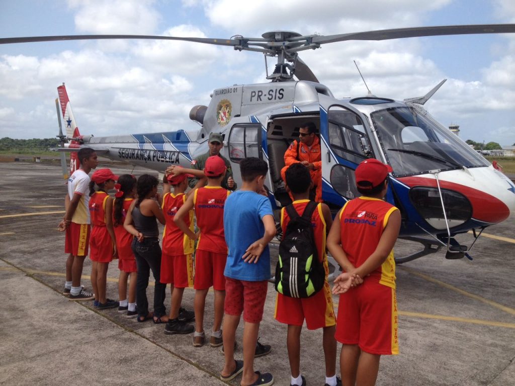 Projeto Escola da Vida: Alunos visitam instalações do GRAESP