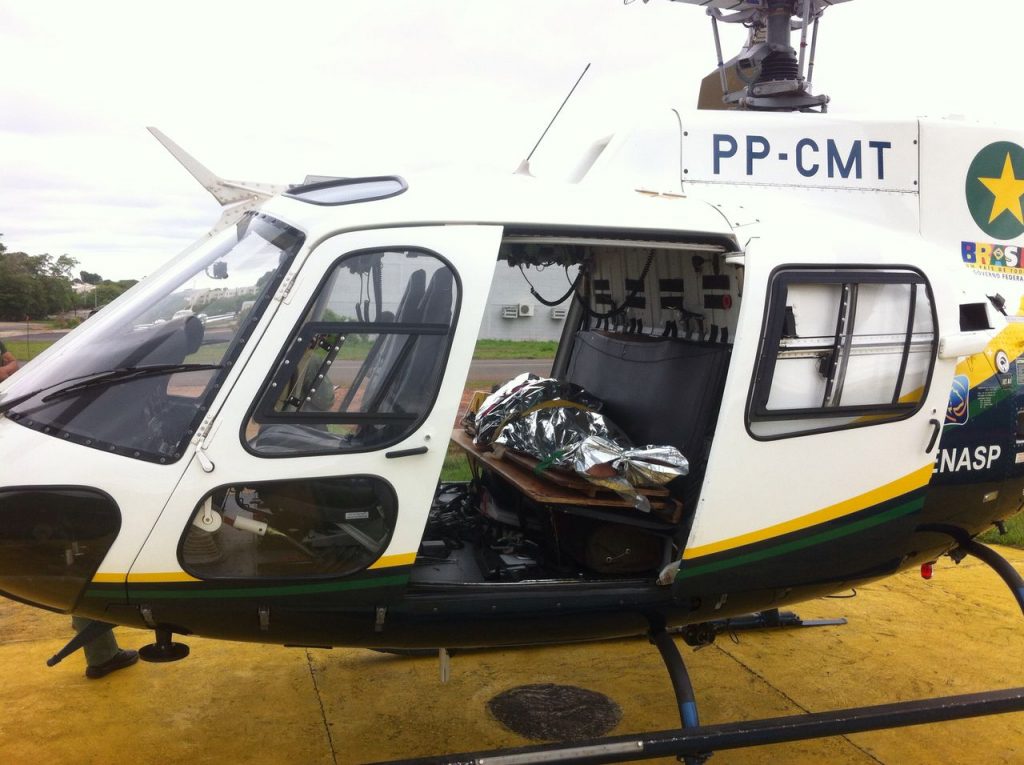 Índio foi resgatado de helicóptero após ser atacado por arraia (Foto: Divulgação/Ciopaer)