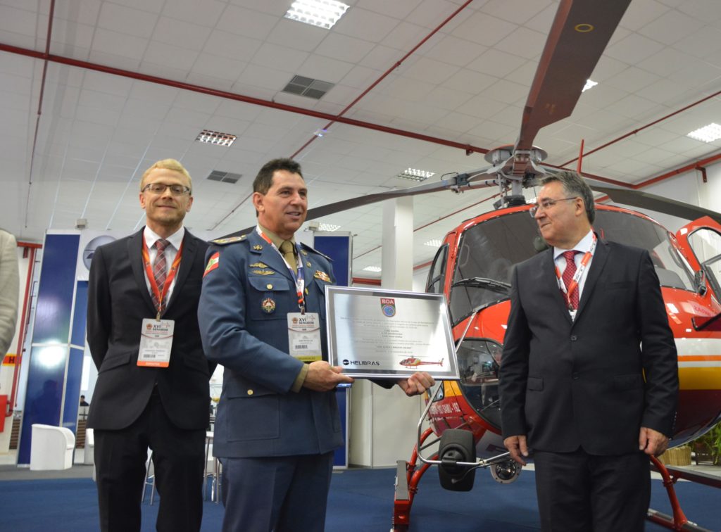 Helibras participa do Senabom e entrega novo Esquilo ao Corpo de Bombeiros de Santa Catarina
