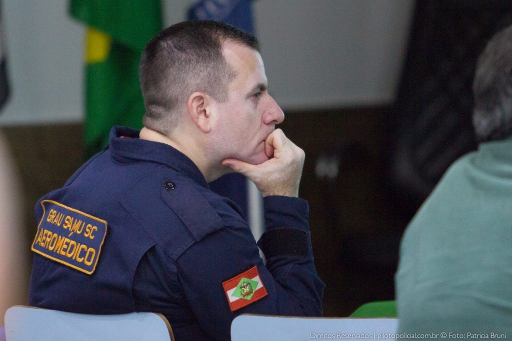 Piloto Policial © Patricia Bruni -- NAVi Militar