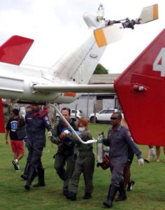 Arcanjo 04 salva criança afogada em uma piscina na cidade de Esmeraldas