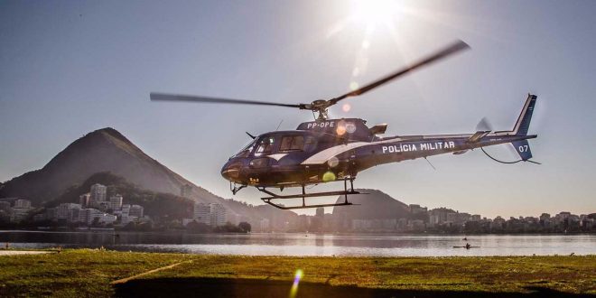 Foto: Rômulo Vidal. GAM reforça segurança de banhistas na Operação Praia GAM reforça segurança de banhistas na Operação Praia