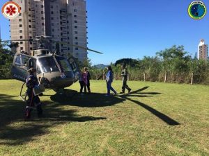 Águia 04 realiza transporte aeromédico de criança para Hospital Infantil, em Florianópolis