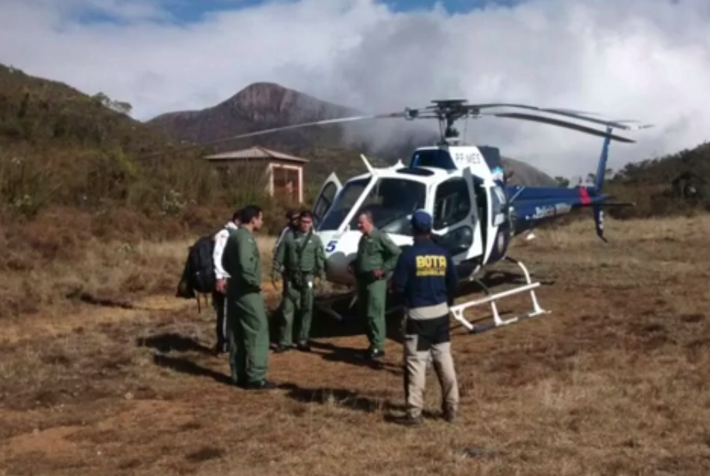 Estudante de Brasília é resgata de helicóptero após passar mal no Pico da Bandeira, entre ES e MG