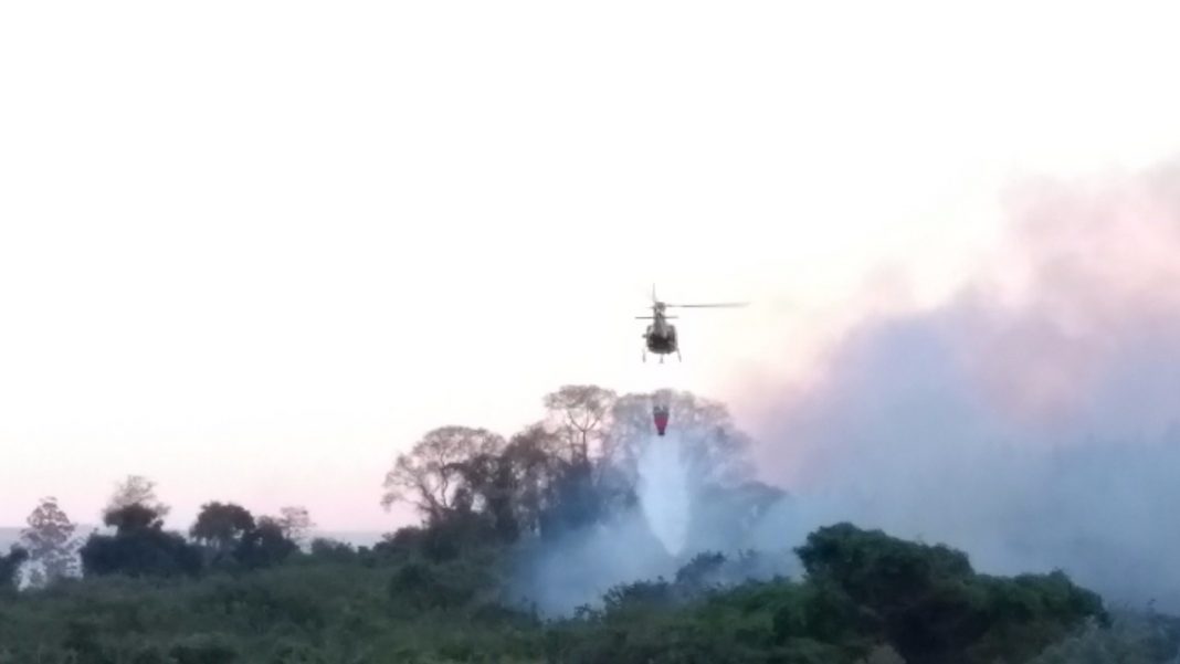 Águia 05 apoia Corpo de Bombeiros no combate a incêndio florestal na região de Campinas