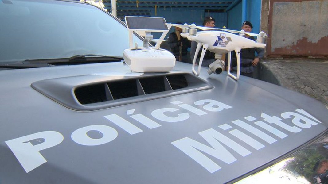Polícia Militar passa a usar drones em operações (Foto: Carlos Palito / TV Gazeta)