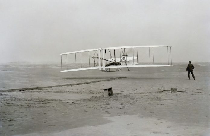 aircraft-74020_960_720