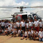 Os alunos foram recebidos no Grupamento de Radiopatrulha Aérea da Polícia Militar (GRPAE). Na oportunidade, os alunos puderam conhecer de perto o helicóptero Águia da Polícia Militar.