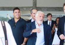 Autoridades vistoriam obras do estádio da Fonte Nova na Bahia