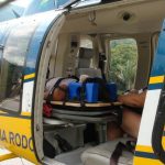 Uma das vítimas foi helitransportadas de helicóptero pela Unidade de Suporte Avançada Bell 407 da Polícia Rodoviária Federal até o Hospital do Trabalhador