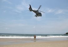 Ação conjunta do GRAER e Corpo de Bombeiros salva mais uma vida no litoral paranaese