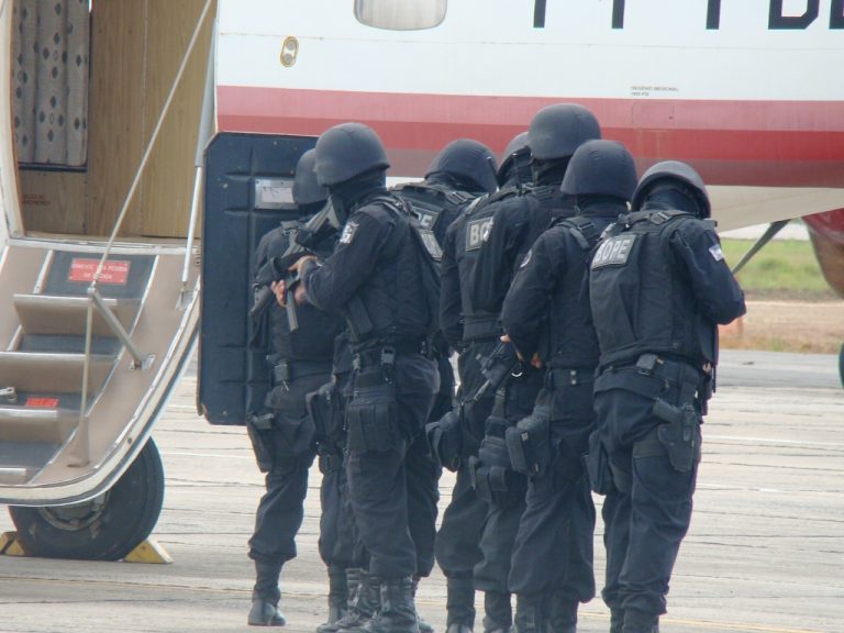 GTA/AP participa de simulado de apoderamento ilícito e ameaça de bomba em aeronave