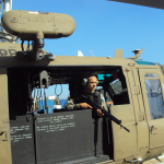 O carioca Felipe Marques de Queiroz, 30 anos, divide o seu tempo entre a atividade de lateral-esquerdo no São Cristóvão de Futebol e Regatas, time da zona norte do Rio de Janeiro, e de atirador de elite no GAM .
