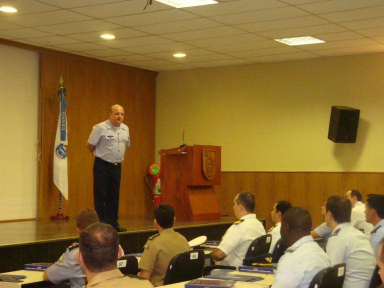 Segurança Pública participa de curso de segurança de voo realizado pelo CENIPA