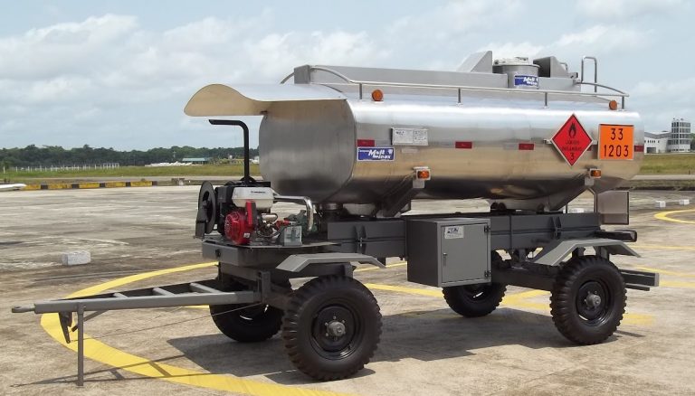 GRAESP/PA utiliza reboque-tanque para abastecimento de suas aeronaves