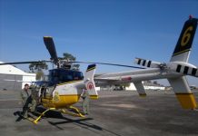 Helicóptero resgata duas pessoas que caíram de parapente no morro do Anhangava/PR