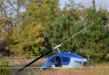 “Air One” da Polícia de Jackson, Tennessee cai e pilotos sobrevivem