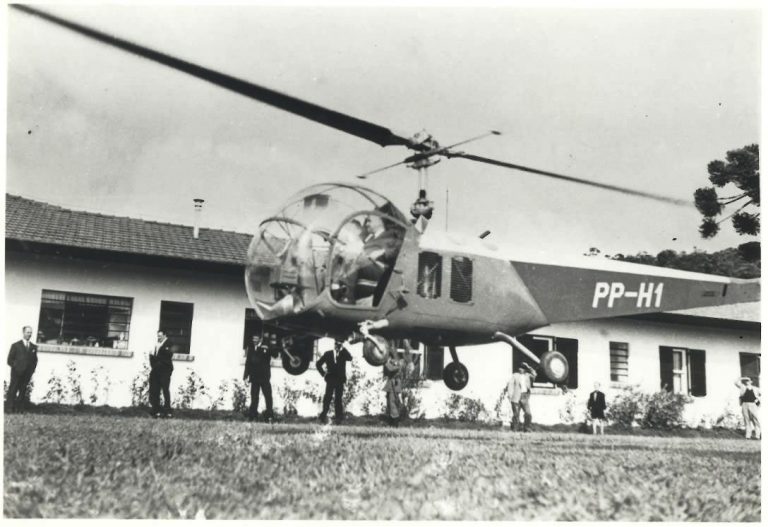 Carlos Alberto Alves, o primeiro piloto comercial de helicóptero do Brasil