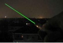 De acordo com o CENIPA, apontar raio laser verde para aeronaves pode matar pessoas