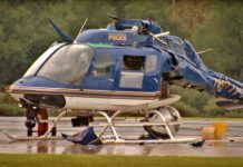 Acidente envolvendo dois helicópteros da polícia da cidade de Pasadena, na Califórnia/EUA