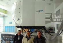 Pilotos da PM de São Paulo realizam treinamento em simulador na Eurocopter