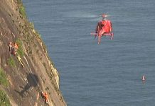 GOA/RJ resgata alpinistas no morro do Pão de Açucar