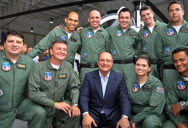 Novo hangar é inaugurado e Escola de Aviação é transferida para Piracicaba/SP