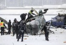 Helicópteros da polícia alemã se chocam em Berlim/Alemanha