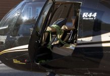 Helicóptero R-44 é usado para fuga de presos no Canadá