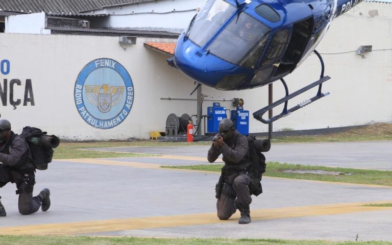 GAM/RJ – Curso de Tripulante Operacional 2013 – confira a série de reportagem da Record RJ