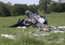 Relatório final do NTSB: Mensagem de celular seguido de pane seca