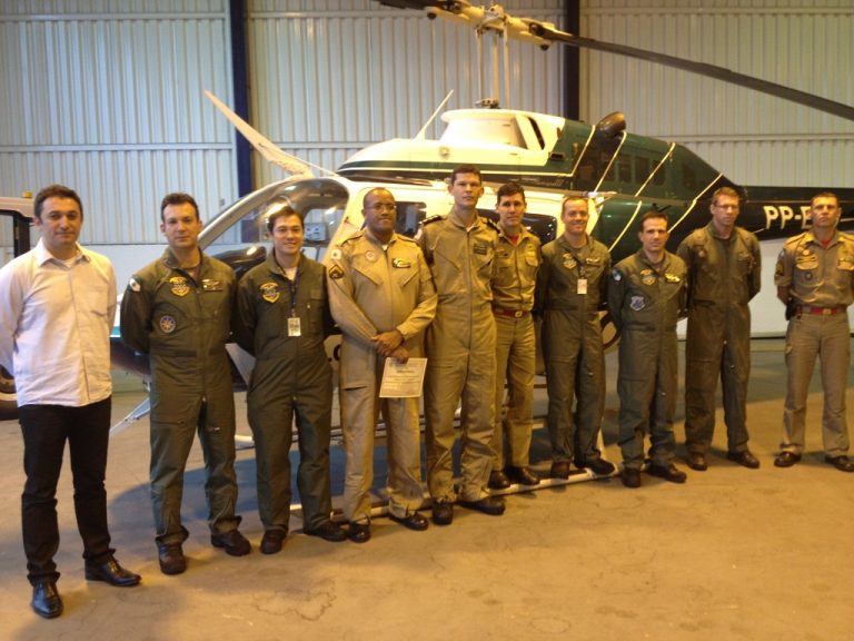 Efetivo do GRAER/PR realiza Ground School da aeronave BH06