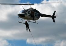 GRAER/PR simula resgate com uso de rapel