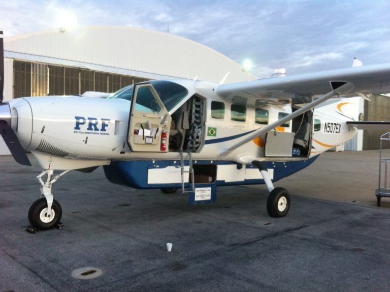 Novo avião da PRF inicia translado para o Brasil