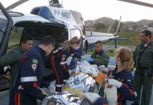 NOTAer e SAMU socorrem homem de 57 anos após acidente na BR 262