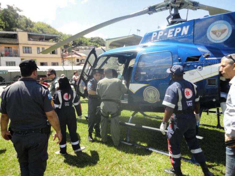 GAM/RJ realiza transporte aeromédico de policial baleado