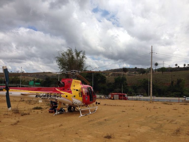 BOA/MG atende capotamento na rodovia MG-10