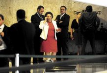 MPF instaura inquérito para apurar os voos da ministra Ideli Salvatti