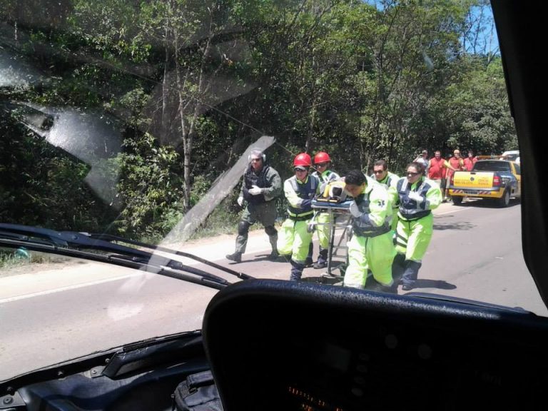 Águia 01 resgata vítima de acidente na rodovia SC-417