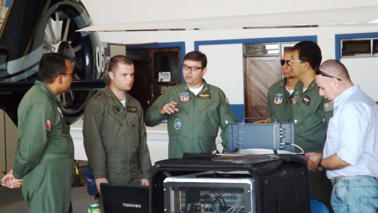 Oficiais do GRPAe/SP visitam o GRAESP/PA